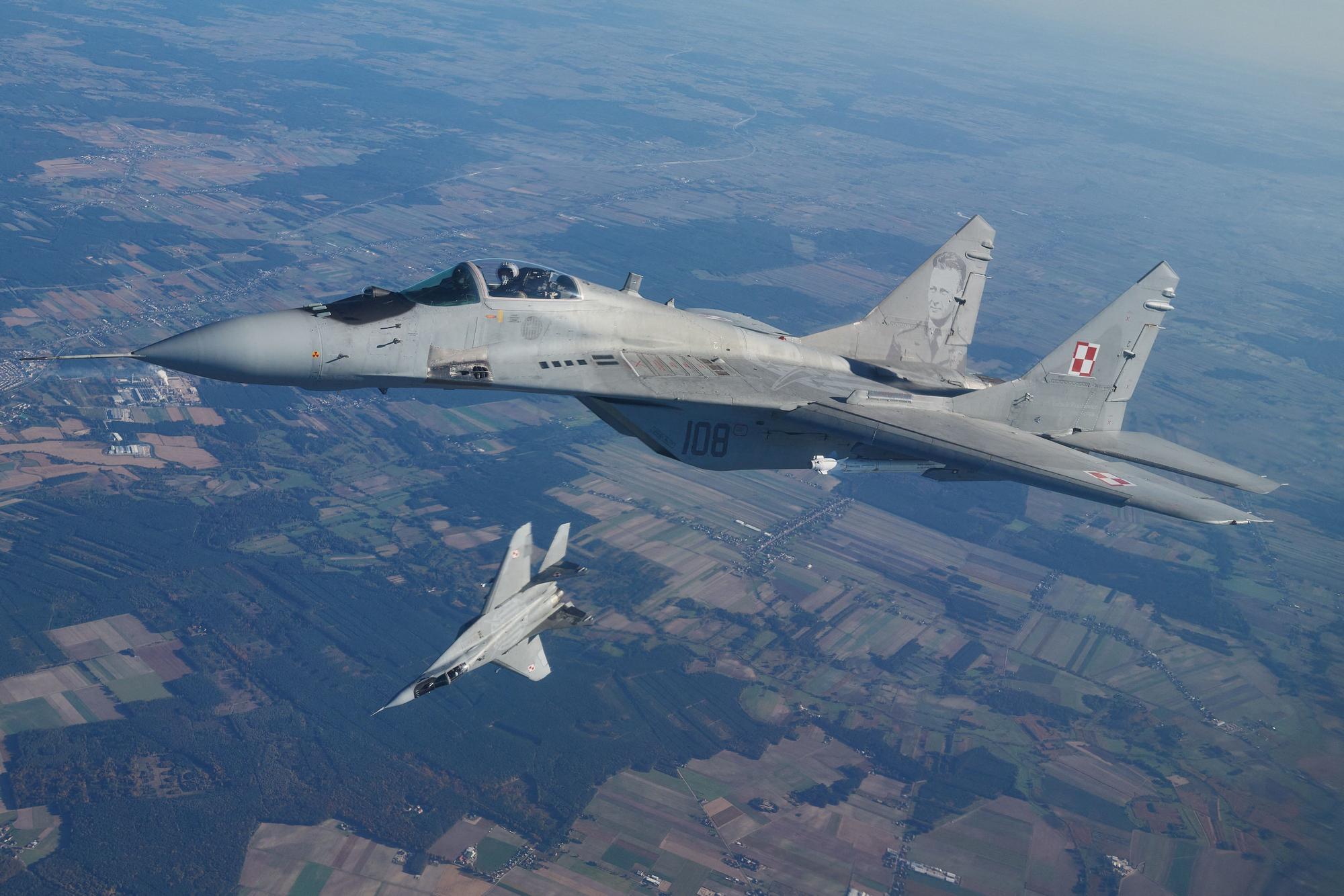 Dos aviones de combate Mig-29 en un ejercicio de la misión Air Shielding de la OTAN en Polonia, el 12 de octubre de 2022