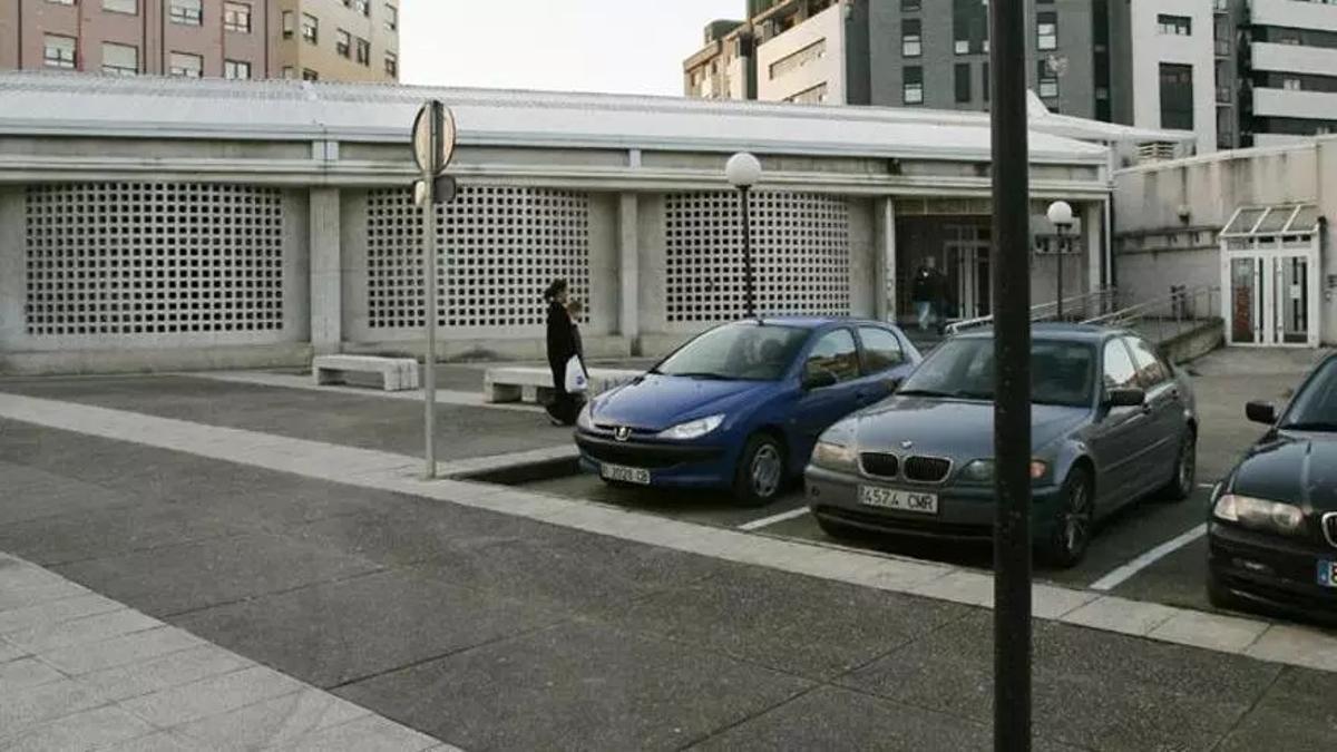 Accesos al centro de salud de Piedras Blancas en una imagen de archivo