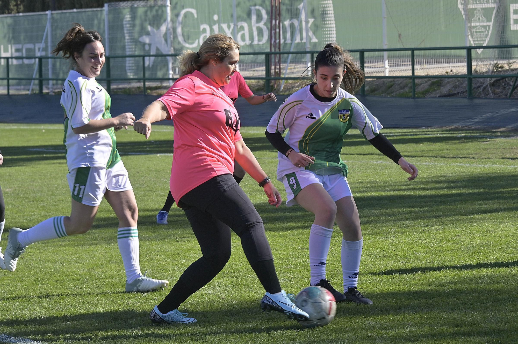 Partido de futbol benefico populares informadores