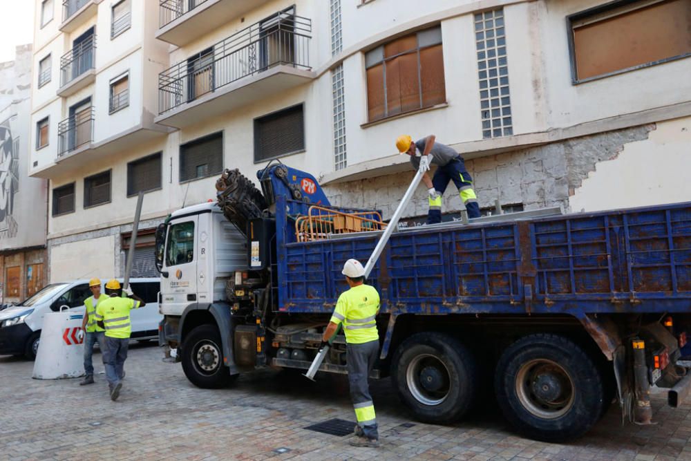 Tras la primera fase de de acondicionamiento del entorno para las obras y retirada del amianto del edificio que albergó los cines Astoria y Victoria, que durará tres semanas, llegará el derribo, tras el cual se iniciarán los trabajos arqueológicos, que durarán entre cuatro y seis meses