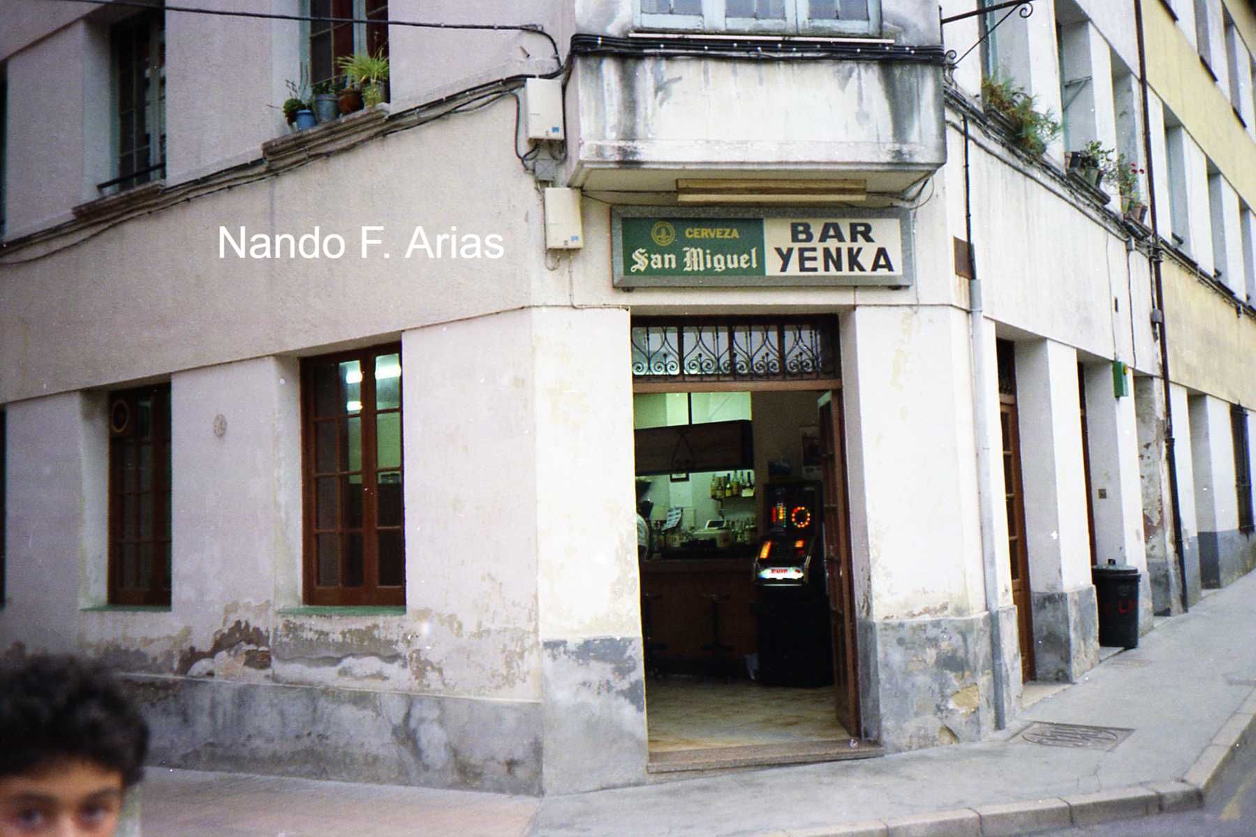 En imágenes, los locales míticos de finales de siglo en Grado