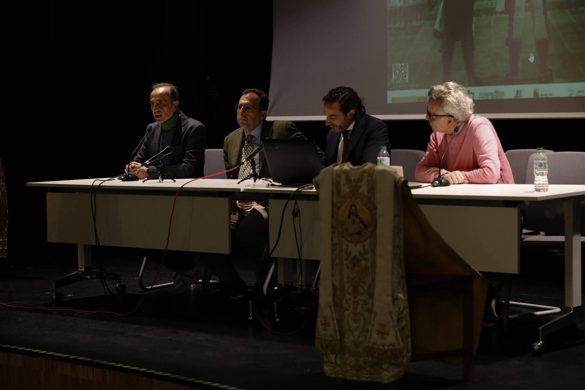 Inauguración del I Encuentro internacional de capellanes y sacerdotes taurinos, en Zamora, con la presencia del maestro José Ortega Cano.