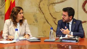 La consellera Laura Vilagrà i el ’president’ Pere Aragonès este martes en la reunión del Govern.