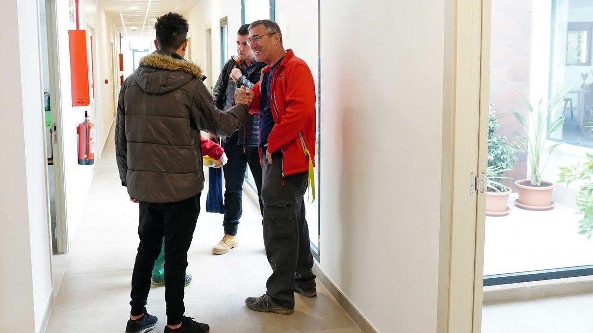 Un total de 37 menores han pasado por el centro de Cáritas Valencia durante su primer año de funcionamiento