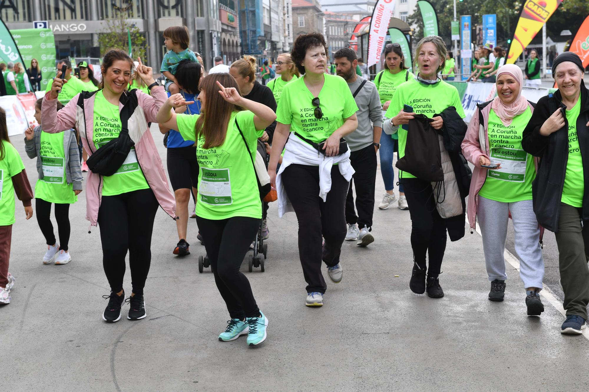 Más de 2.400 participantes en la Andaina Solidaria Contra o Cancro en A Coruña