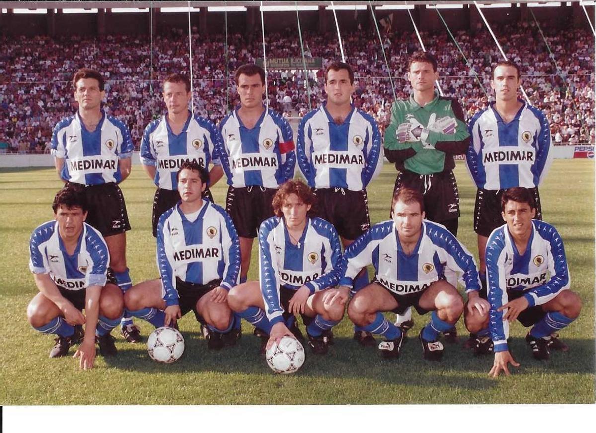 Elche 1-2 Hércules, 16/05/93. De izda. a dcha. y de arriba a abajo: Parra, Julio, Rafa (c), Cantero, Falagán y Dani; Azuaga, Armando, Torres, Paco López y Rodríguez.