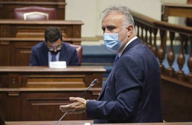 Pleno en el Parlamento de Canarias, 26/10/2021