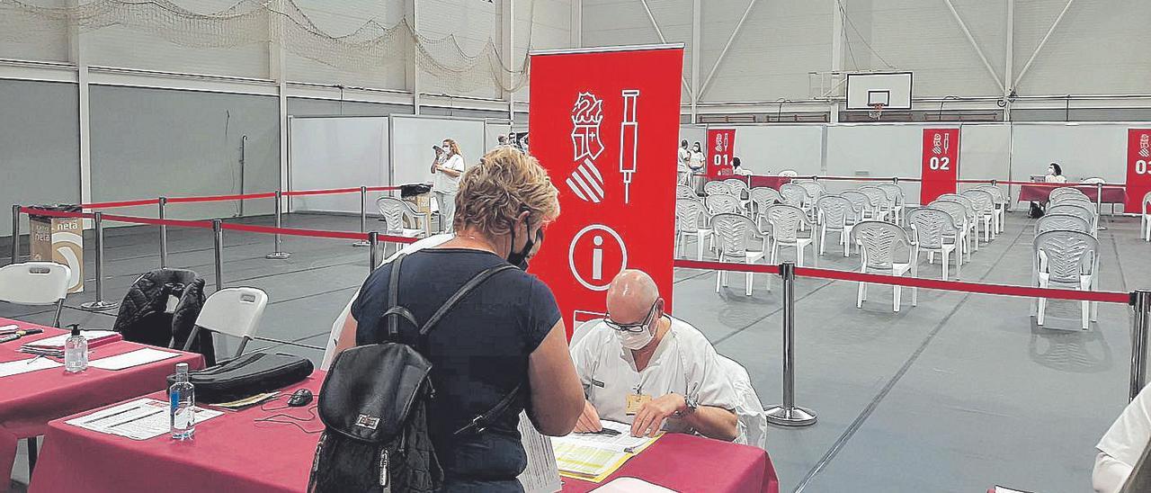 Así ha sido la vacunación en el Pabellón Francisco Ballester de Xàtiva