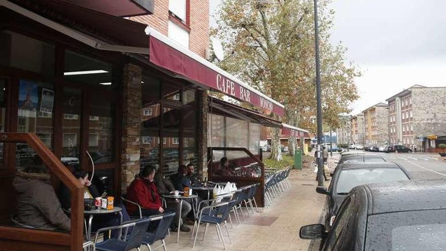 El local atracado en Versalles.