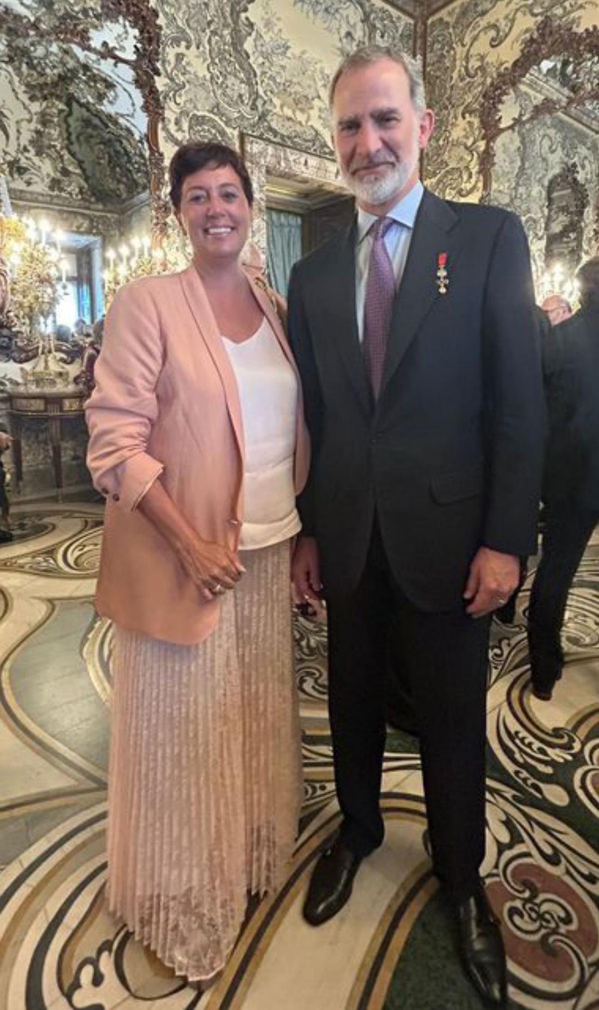 Isabel Vicens y el rey Felipe VI.