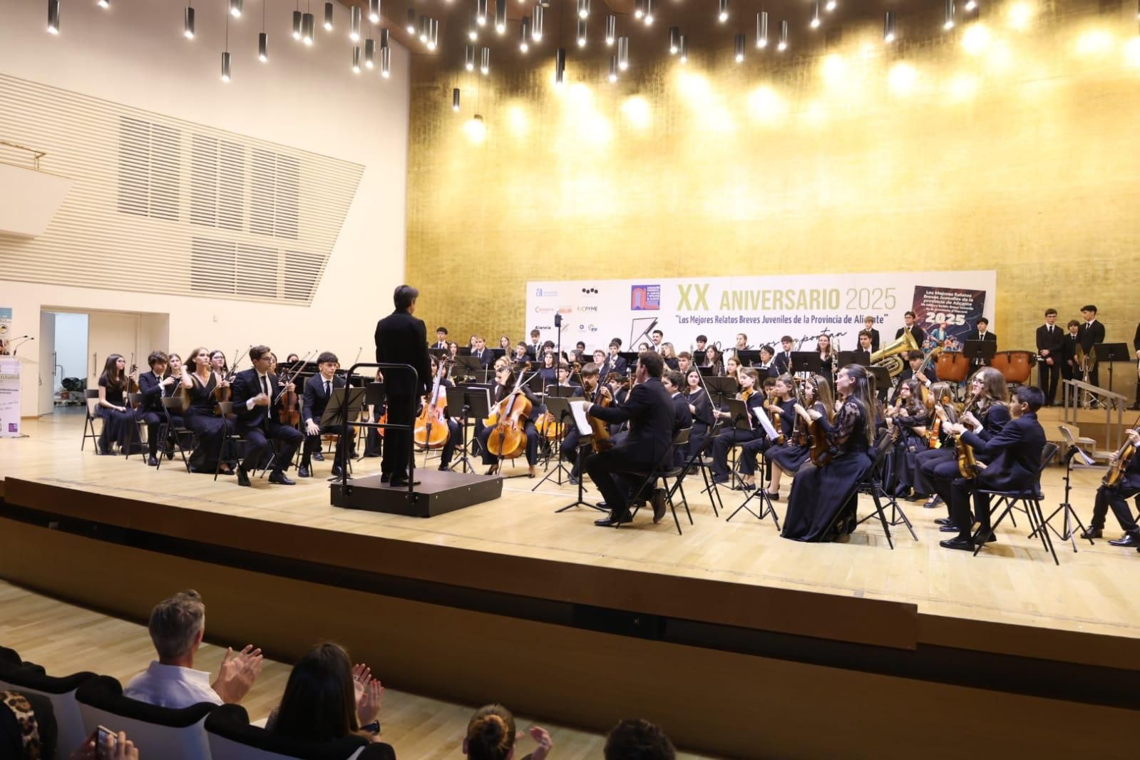 Entrega de premios en el ADDA del XX Concurso de los Mejores Relatos Breves Juveniles de la Provincia de Alicante