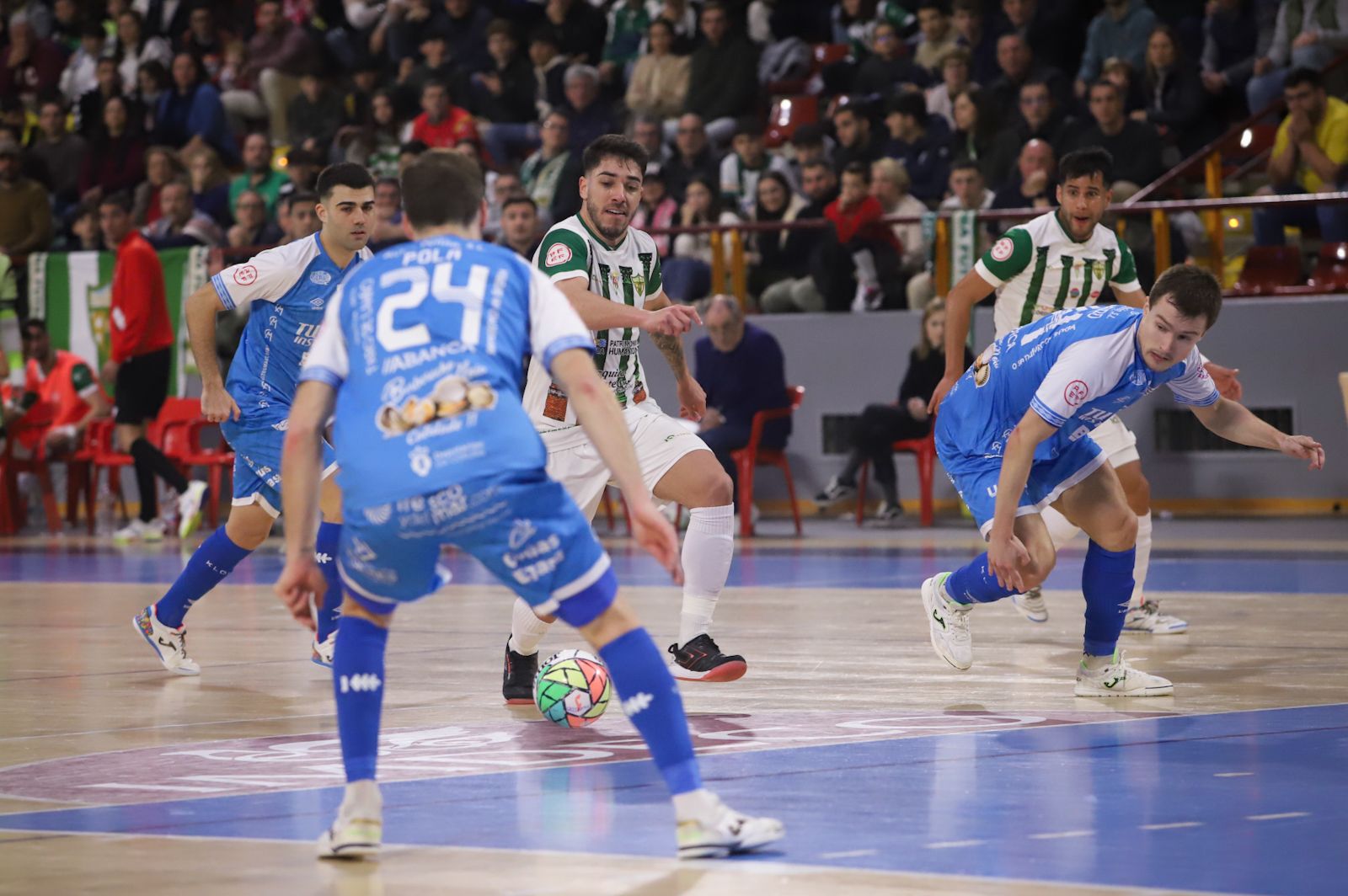 Córdoba Futsal-Noia: las imágenes del partido en el Palacio Vista Alegre