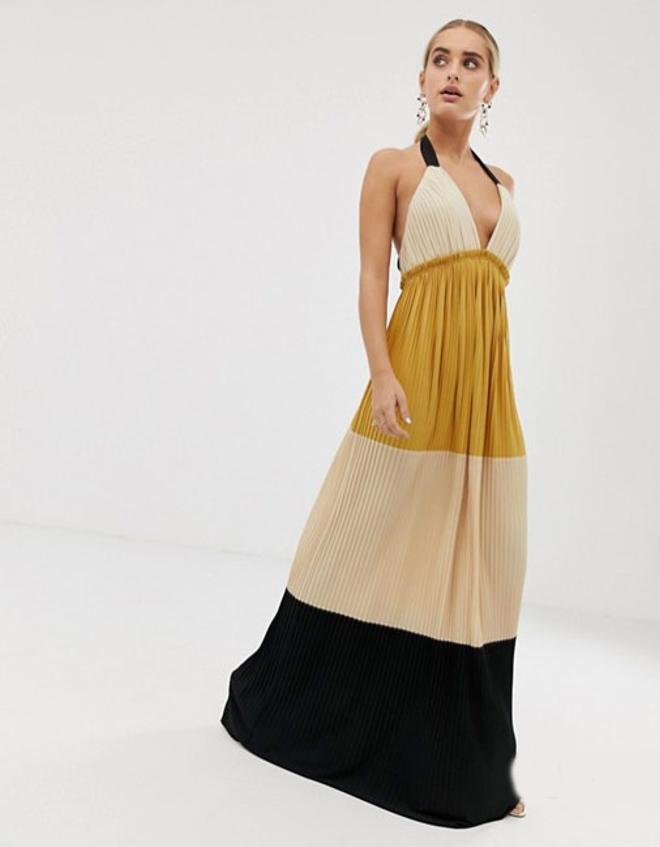 Vestido largo con diseño plisado de Asos