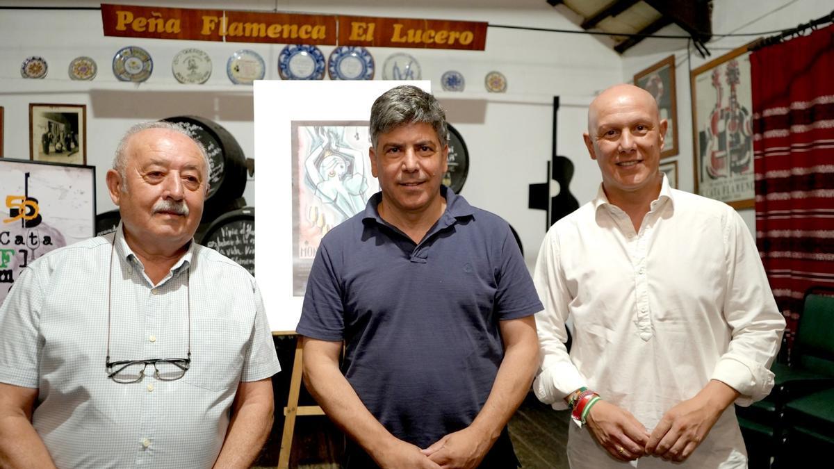 Salvador Córdoba, Rafael Llamas y Miguel Sánchez, durante la presentación de la Cata en la Peña El Lucero.