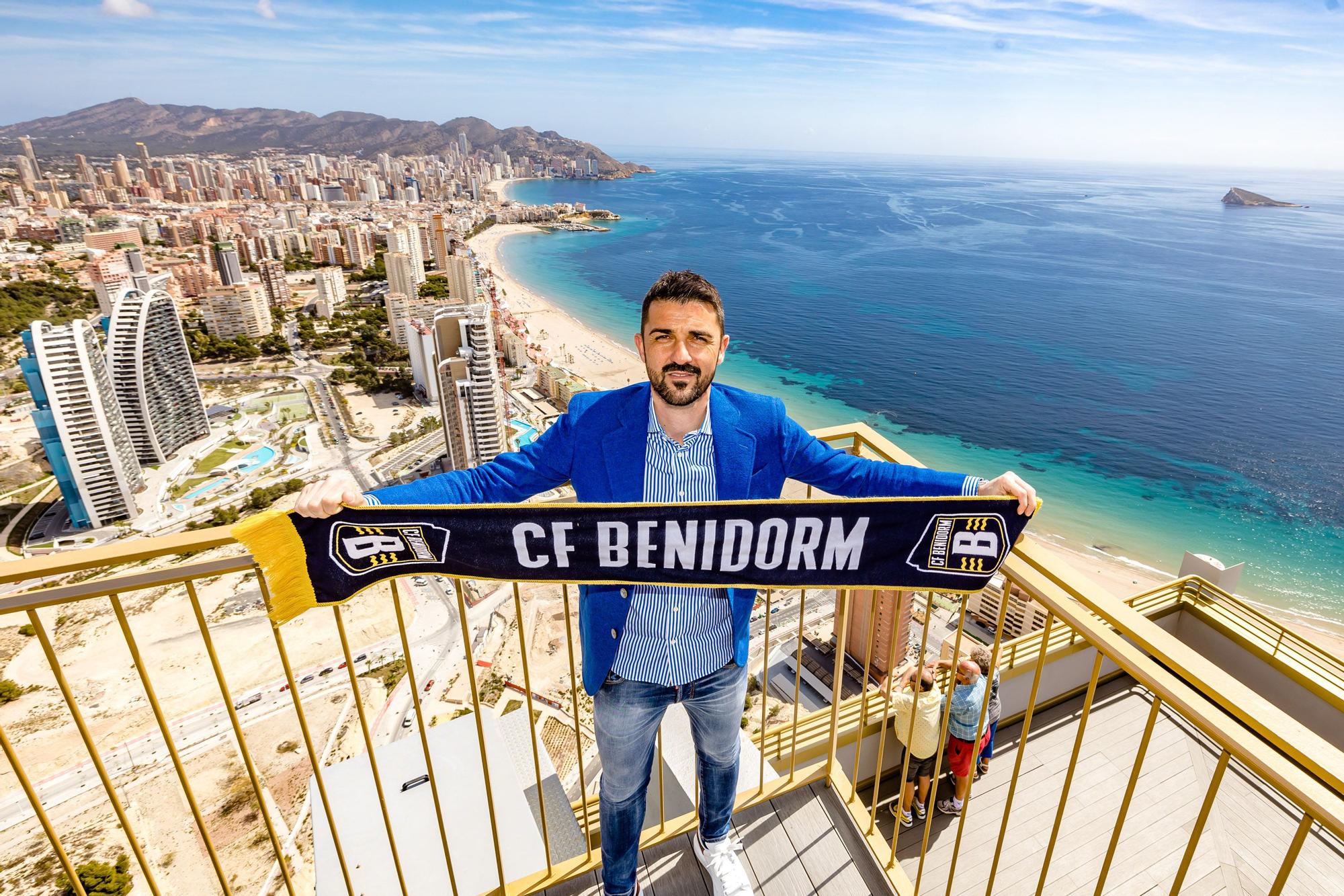 David Villa oficializa la compra del CF Benidorm en el edificio Intempo