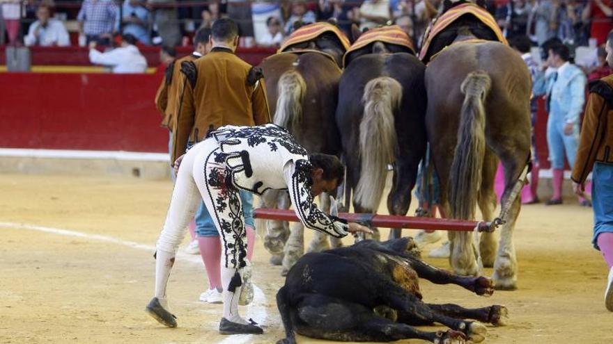 Picarón aúpa a El Fandi