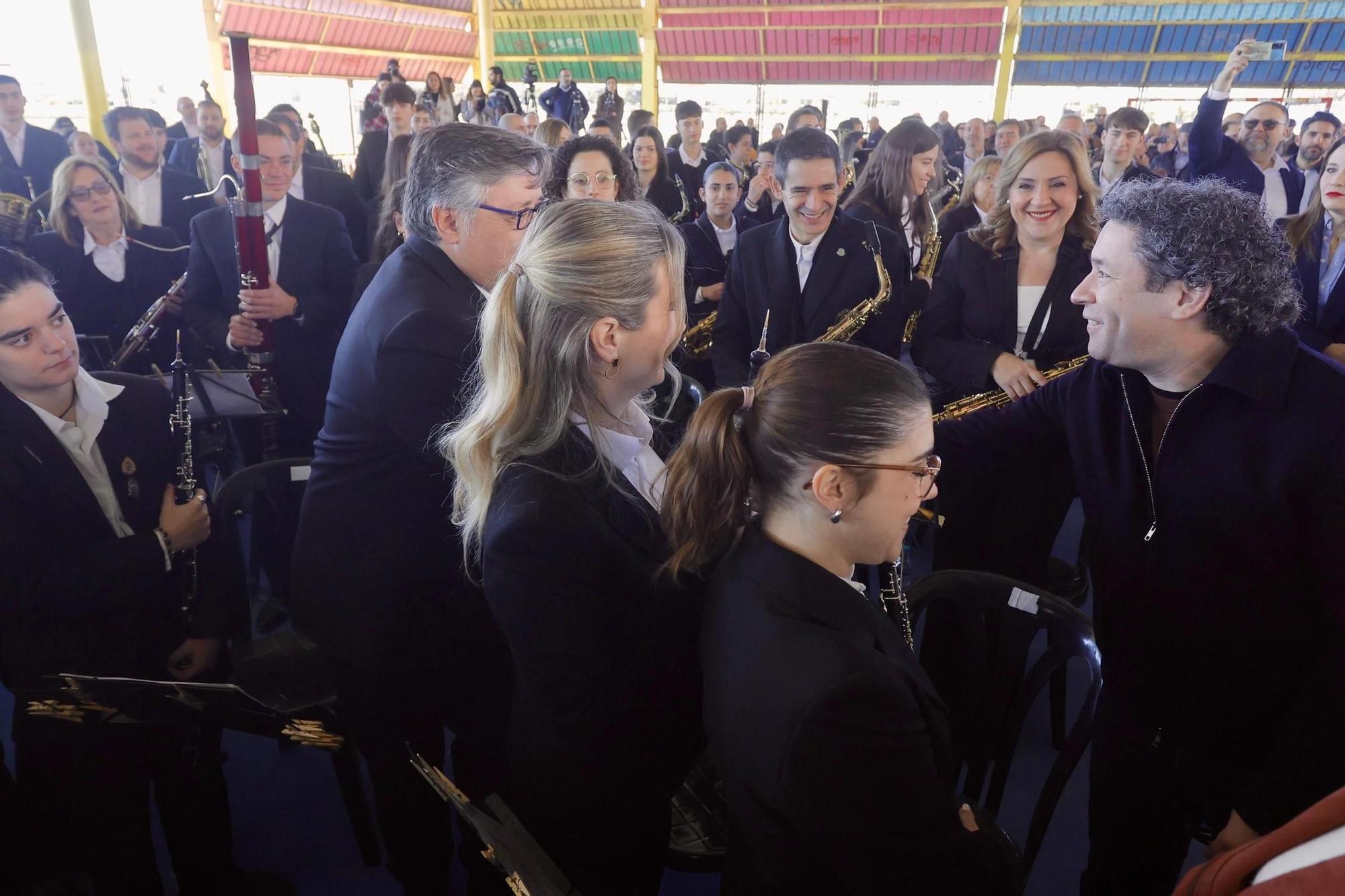 Dudamel vuelve a dirigir bandas de música en Castellar-l'Oliveral