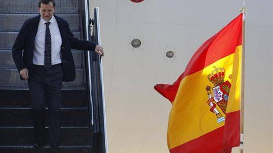 Rajoy asegura que no pedirá &quot;nada en concreto&quot; a Merkel