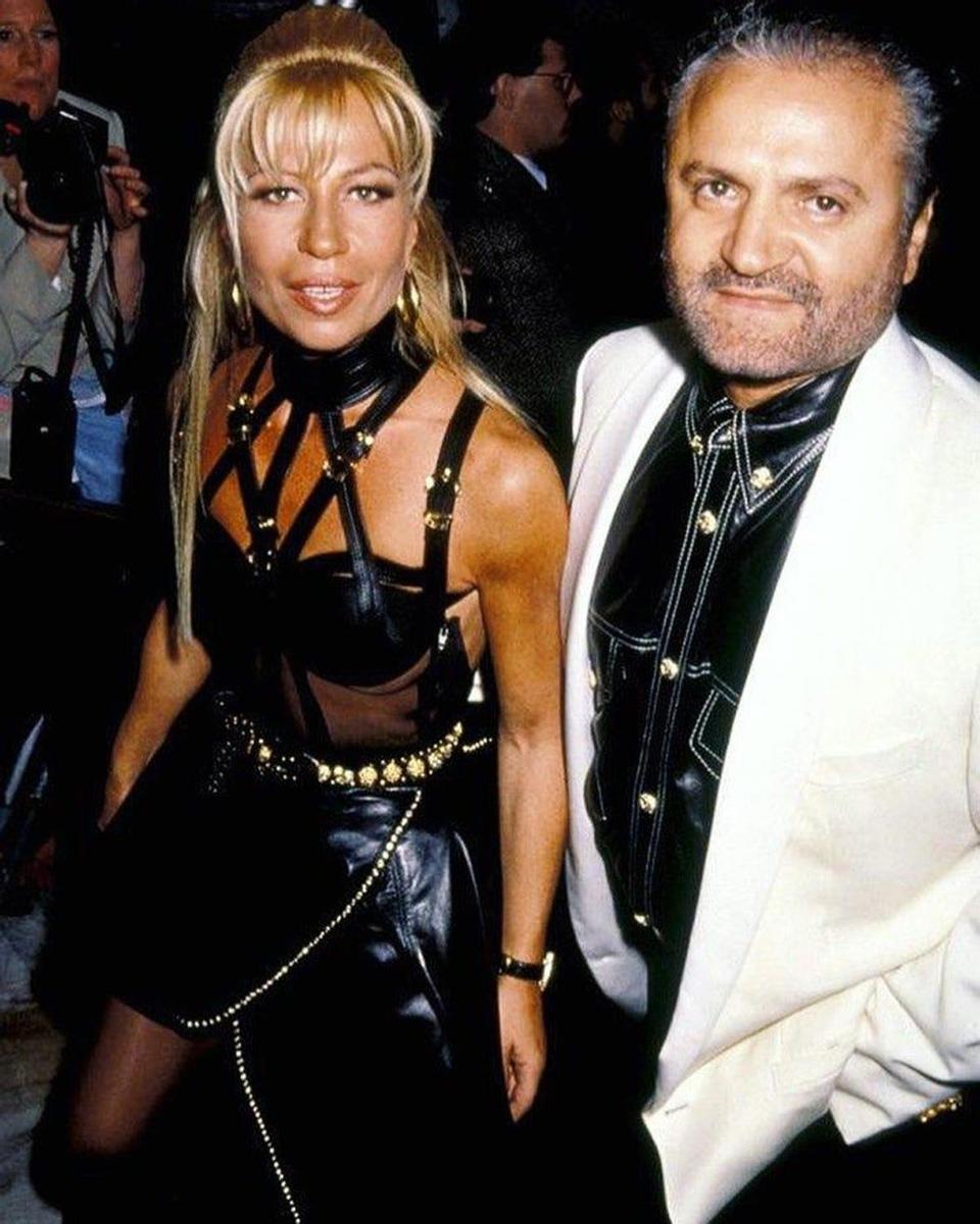 Donatella y Gianni Versace, 1993
