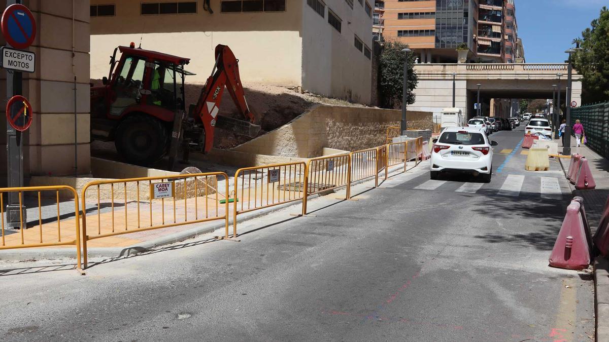 Intersección entre la calle San Marcos y la avenida de l'Aigüera, donde se va a habilitar una vía semipeatonal para permitir el paso a coches de residentes.