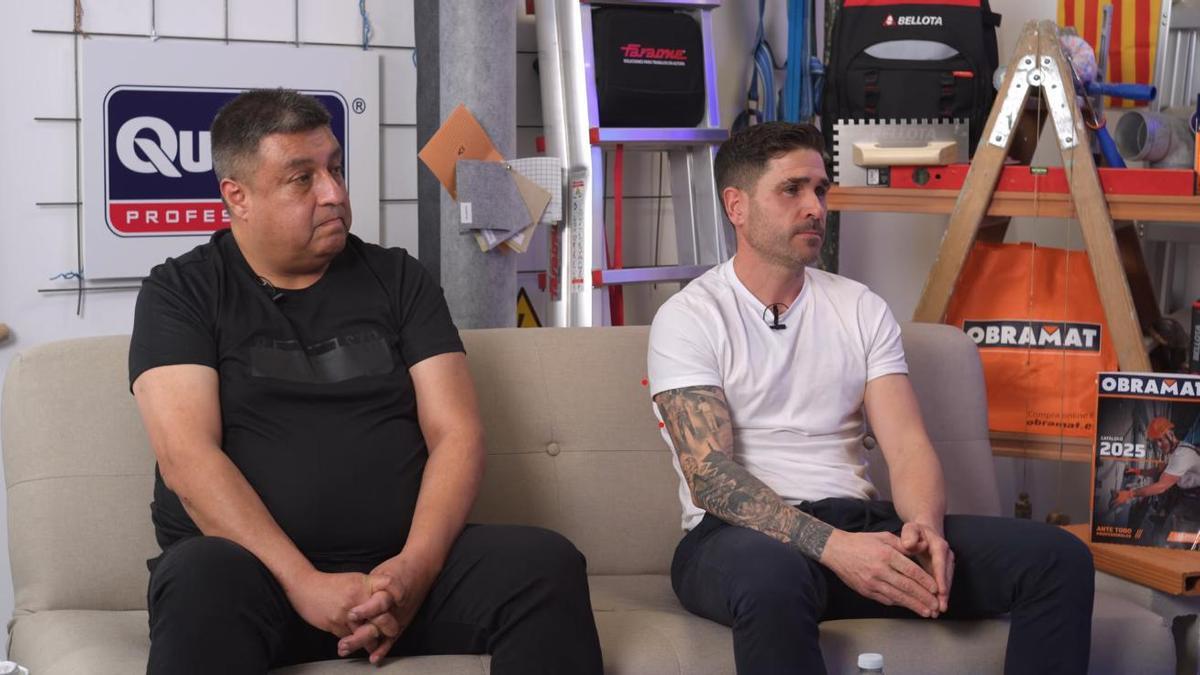 Hernán Mora y Antonio Novoa, albañiles