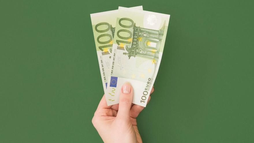 El cheque de hasta 1.000 euros que da el Gobierno y muy pocas personas conocen