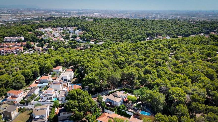 El Vedat de Torrent se rebela contra el «basurazo» ligado al consumo de agua