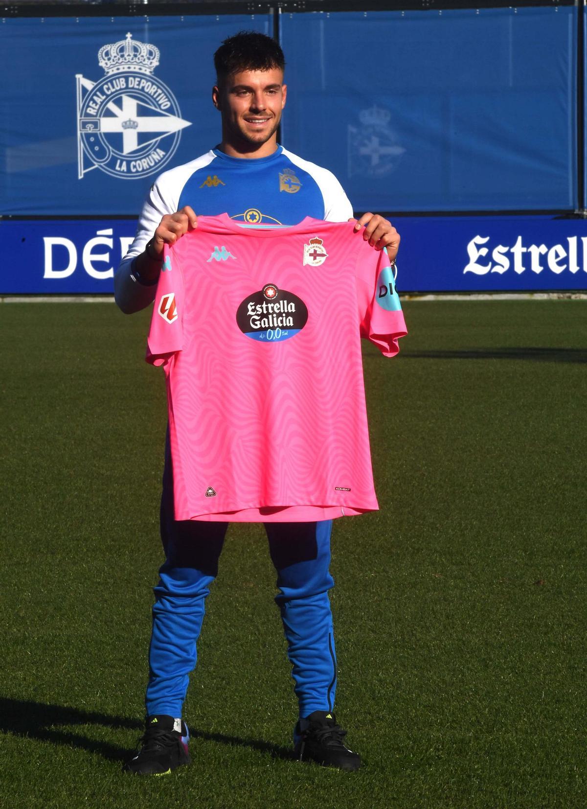 Álvaro Ferllo firma hasta 2027 con el Deportivo