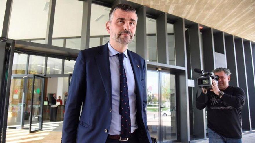 El &#039;exconseller&#039; Santi Vila se da de baja del PDECat