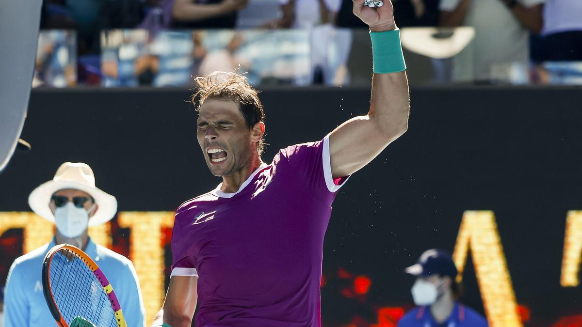 Rafael Nadal celebra la victoria ante el alemán Yannick Hanfmann.