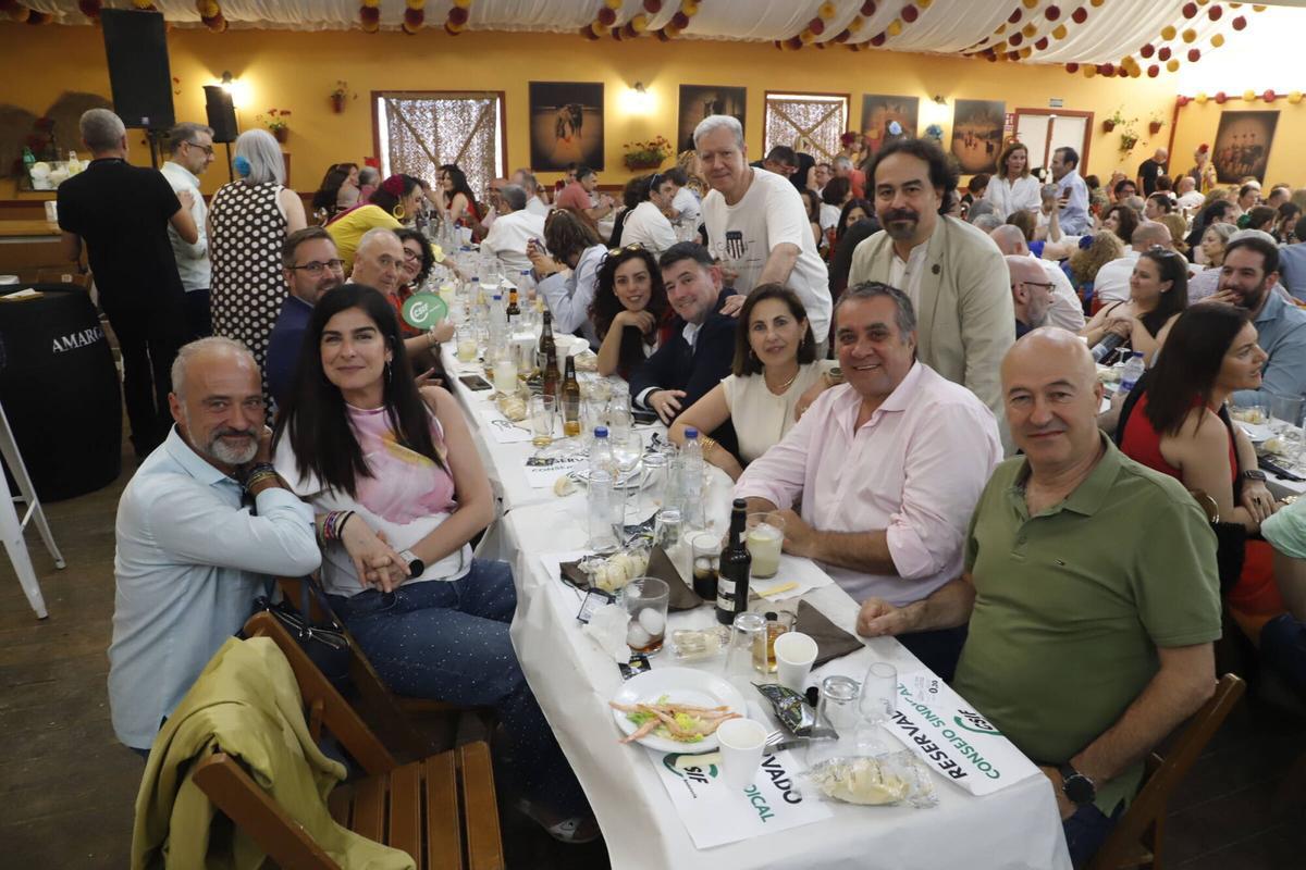 Lunes de comidas de amigos y empresas en la Feria Lunes de comidas de amigos y empresas en la Feria