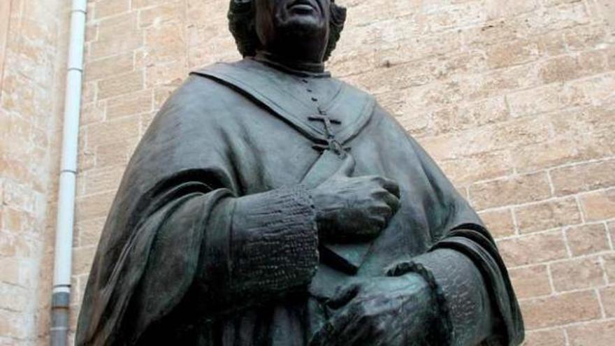 Busto del cardenal en la iglesia de Santa Magdalena.