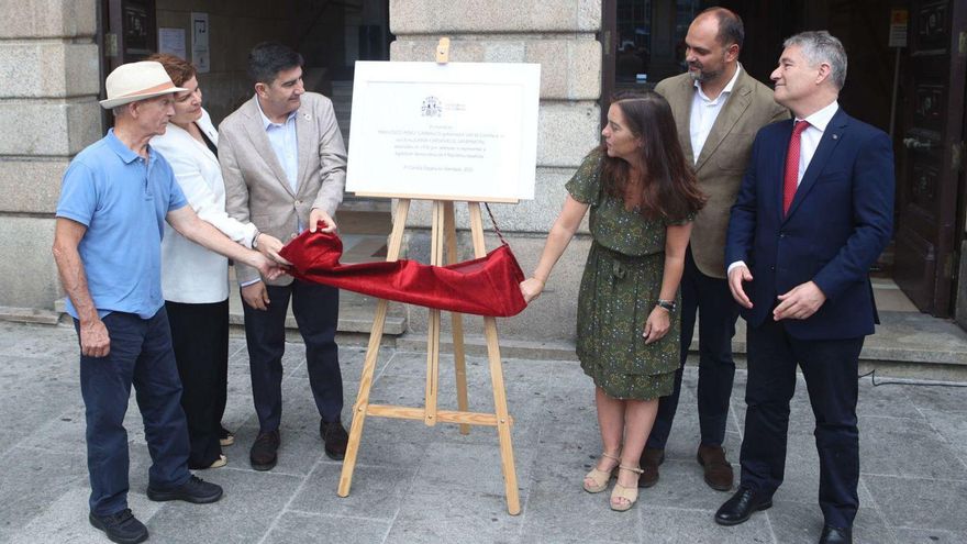 La placa de Francisco y Juana: «Lucharon por la libertad y los mataron por eso»