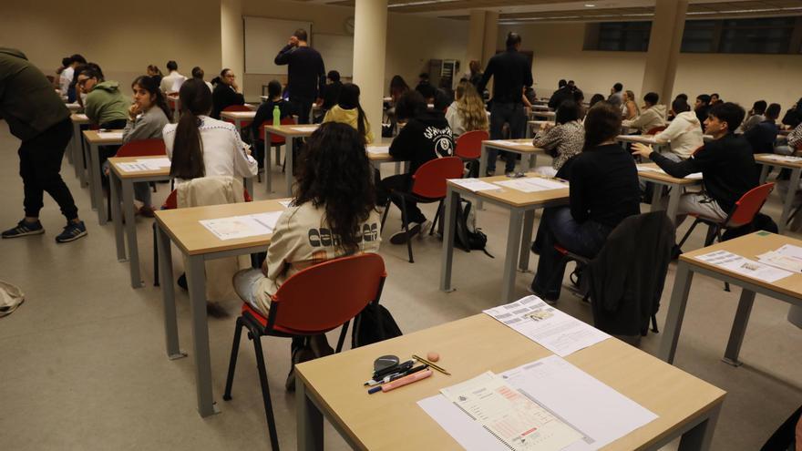 Así fue el examen de Lengua y Literatura de la PAU 2025 en Asturias: un texto de &quot;¡Ay, Carmela!&quot;, de José Sanchís Sinisterra