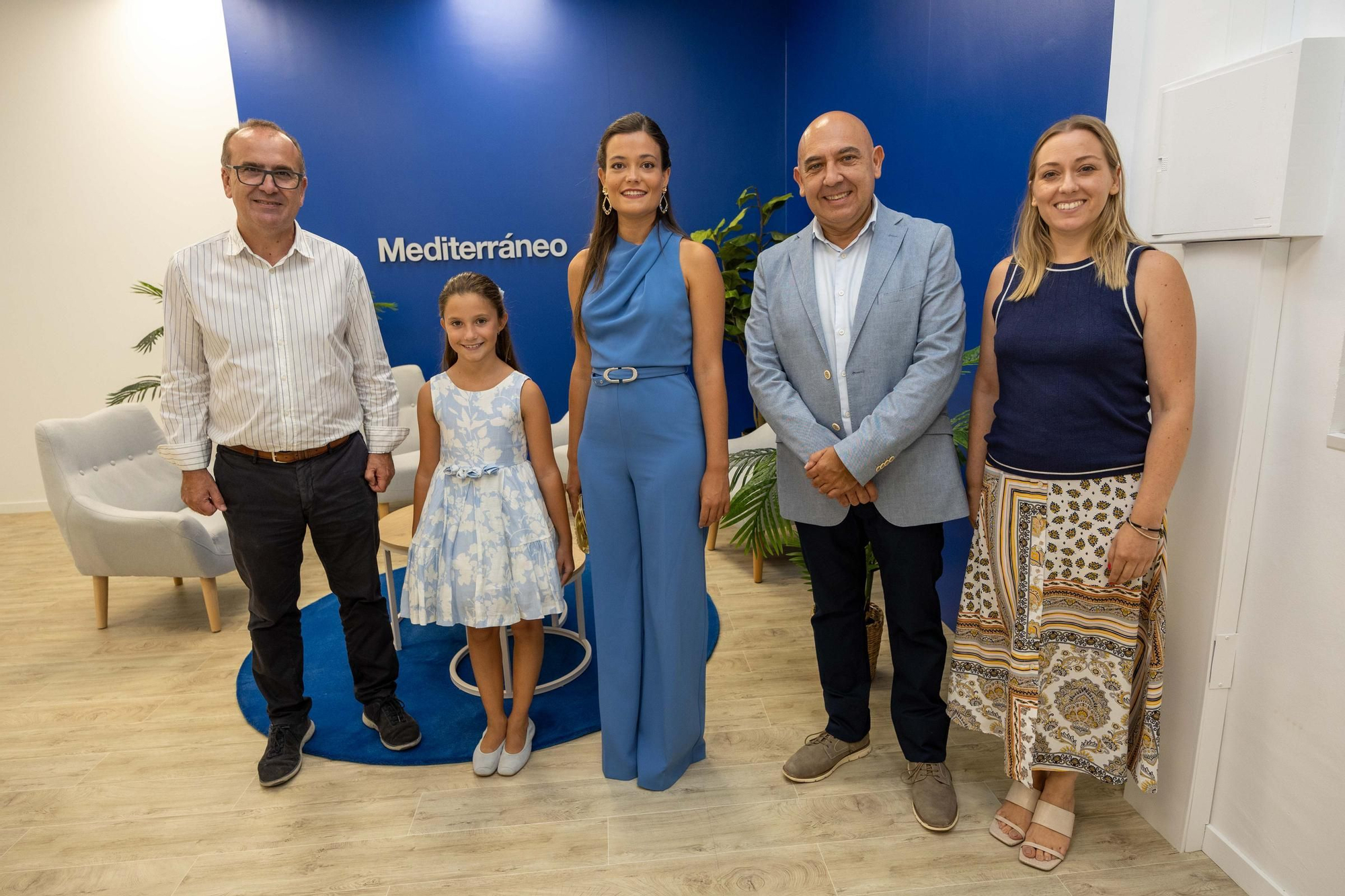 Visita de les reines de les festes a Mediterráneo i les claus de Collazos al front de la Junta