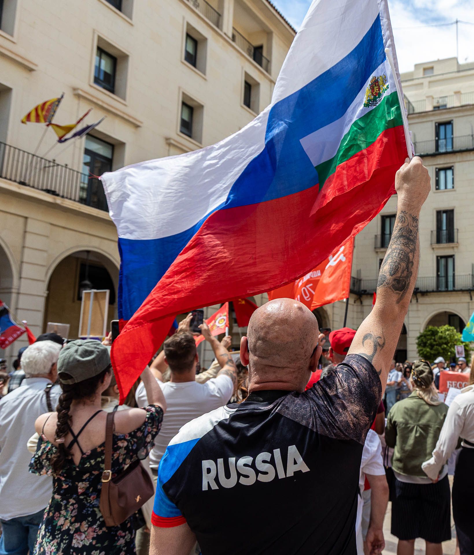 El acto conmemorativo del Día de Europa se solapa con el acto de la Casa de Rusia