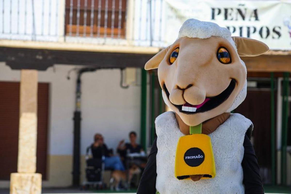 La Feria del Queso inunda las calles de Fuentasaúco La Feria del Queso inunda las calles de Fuentasaúco