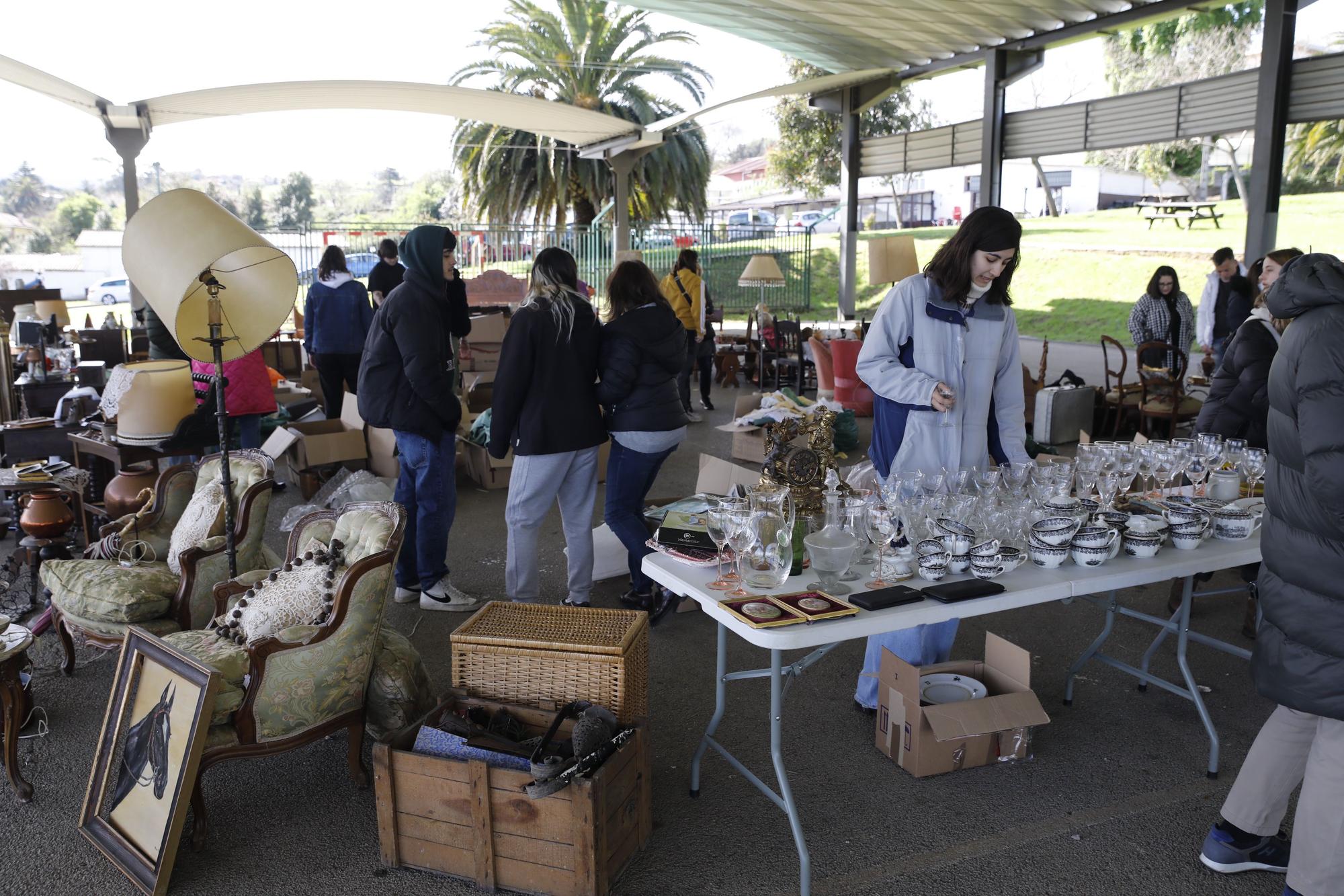 En imágenes: Rastrillo solidario en beneficio de la residencia de Cimadevilla