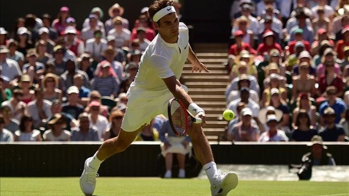 Roger Federer se siente como en el jardín de su casa en la Central de Wimbledon