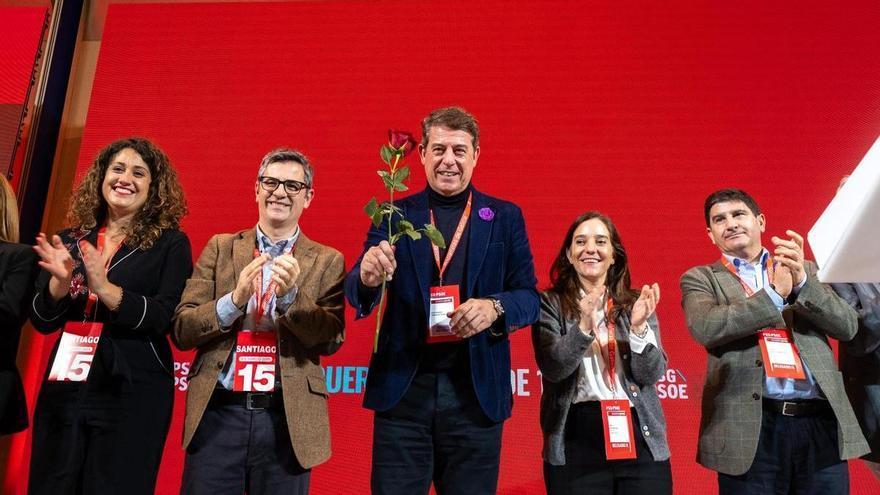 La alcaldesa de A Coruña evita respaldar la estrategia política de Besteiro