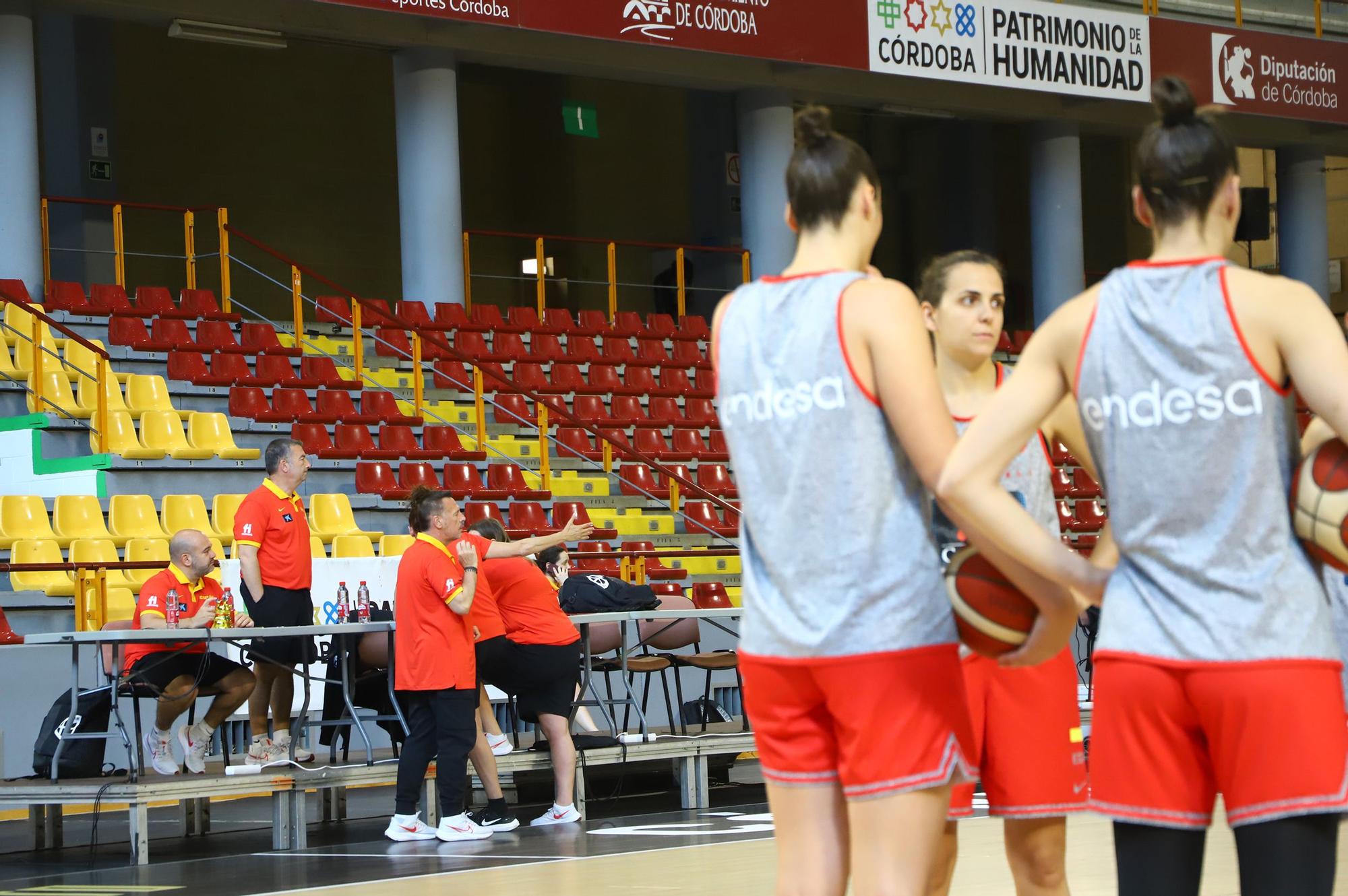 La selección española de baloncesto femenino en Córdoba