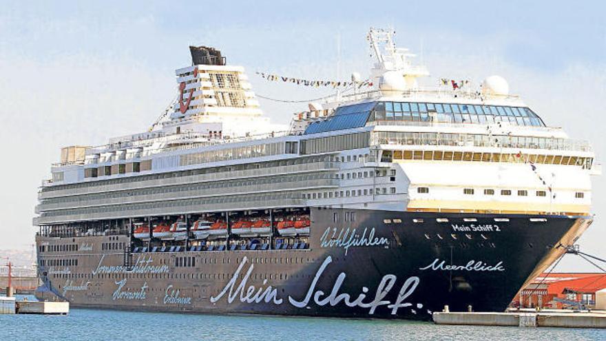 Primera escala en Palma del ´Mein Schiff 2´.