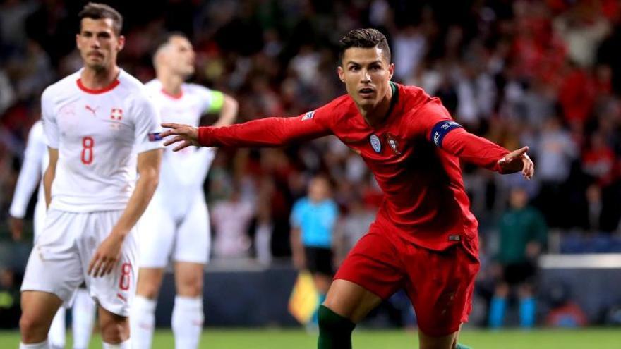 Portugal se impone a Suiza.