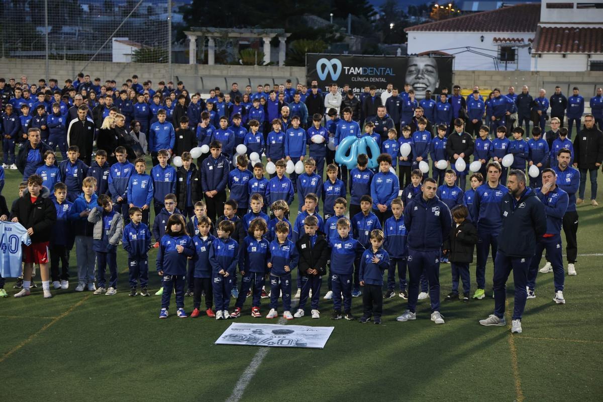 Dolor en el estadio de Sueca por el fallecimiento de un compañero y amigo Dolor en el estadio de Sueca por el fallecimiento de un compañero y amigo