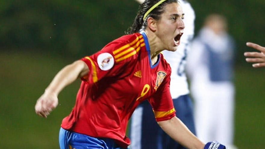 Vero Boquete celebra el gol que le da a España el pase a la Eurocopa