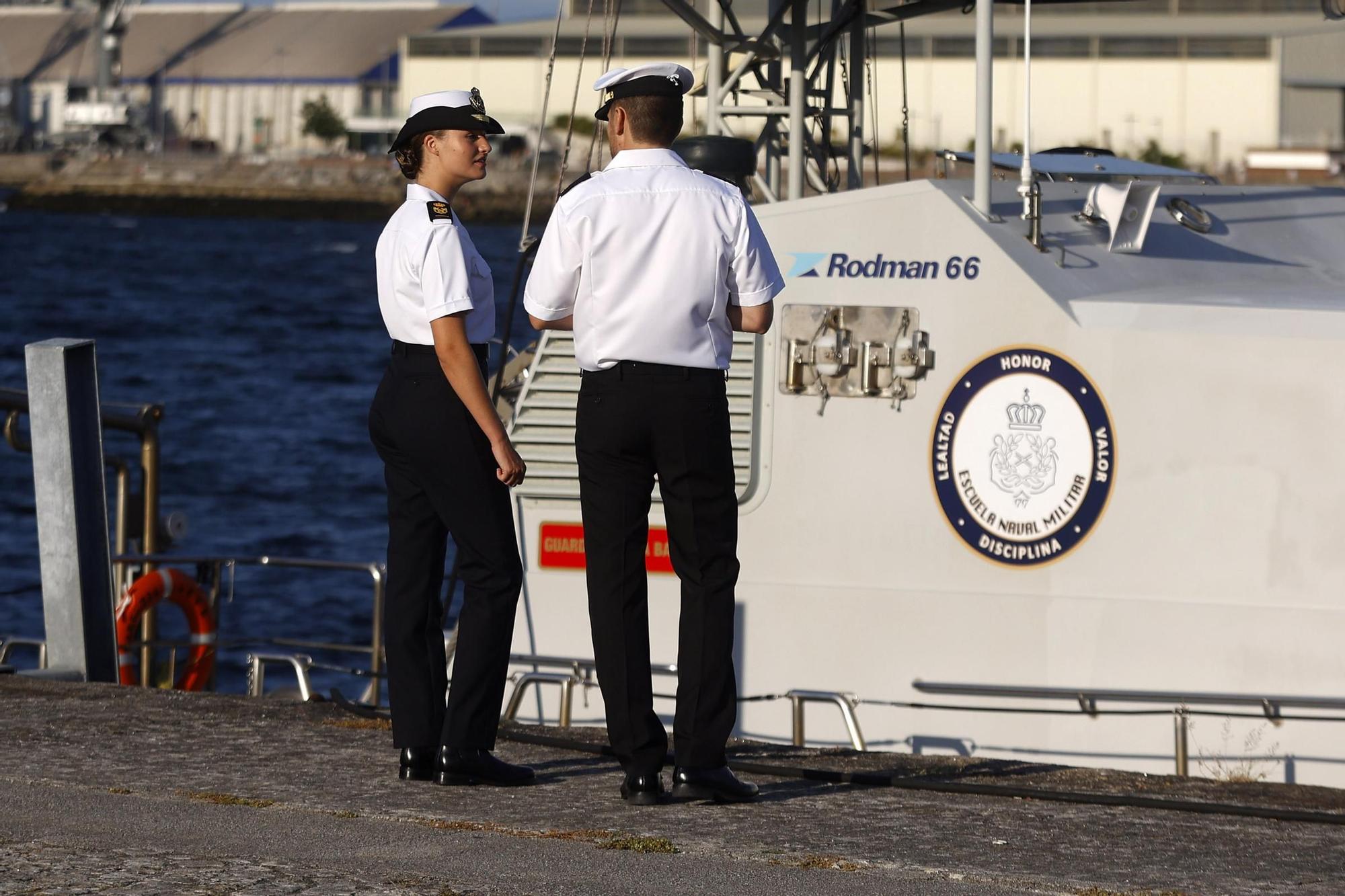Leonor conoce de primera mano la Escuela Naval de Marín