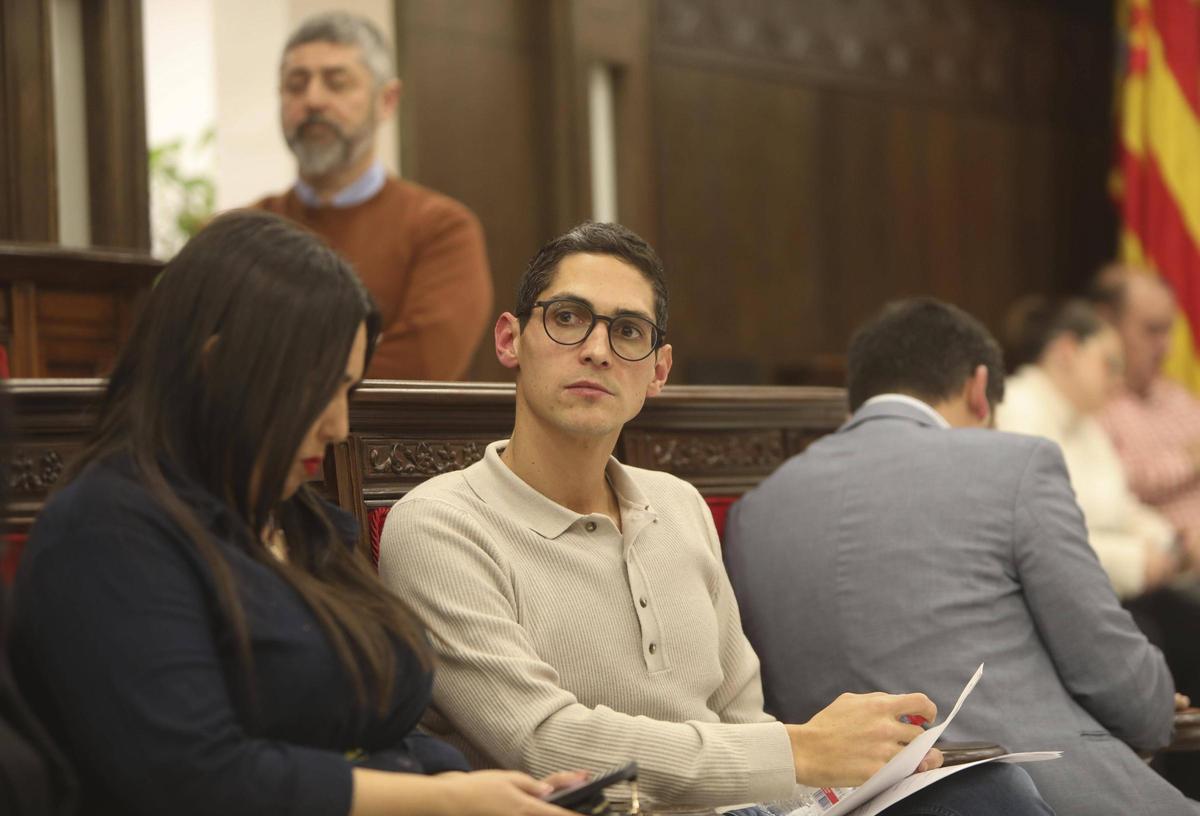 Ximo Catalán en un pleno del Ayuntamiento de Sagunt.