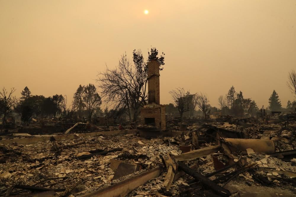 Varios incendios forestales dejan 10 muertos en California