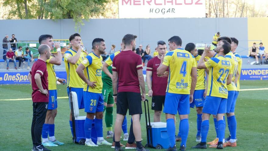 El Orihuela arranca la pretemporada con 14 futbolistas del primer equipo