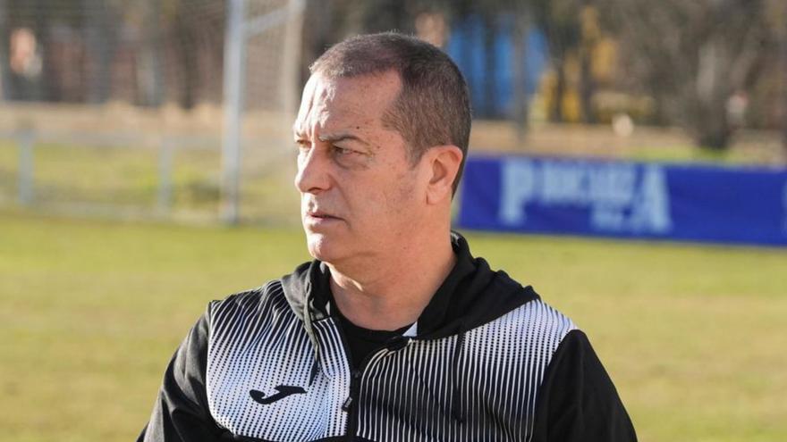 Álvarez Tomé, entrenador del CD Villaralbo: &quot;Hay que seguir trabajando y mejorando&quot;